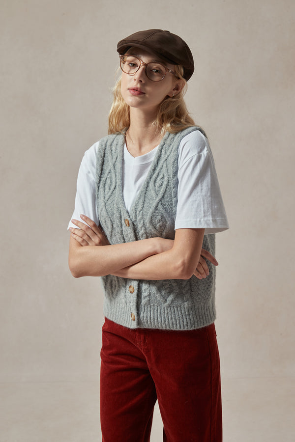 gray-knit-vest11-13100280-DAStyle