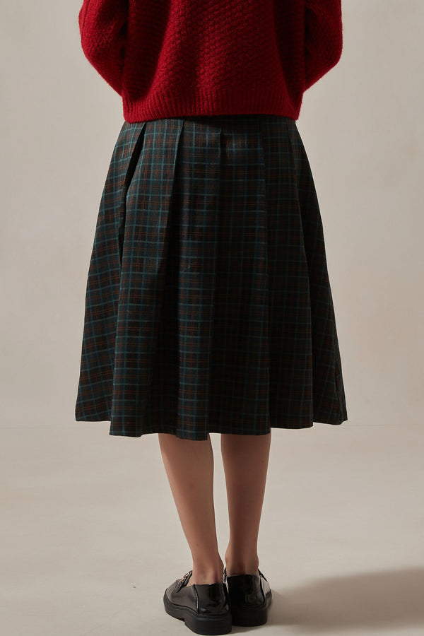green-plaid-pleated-skirt4-DAStyle