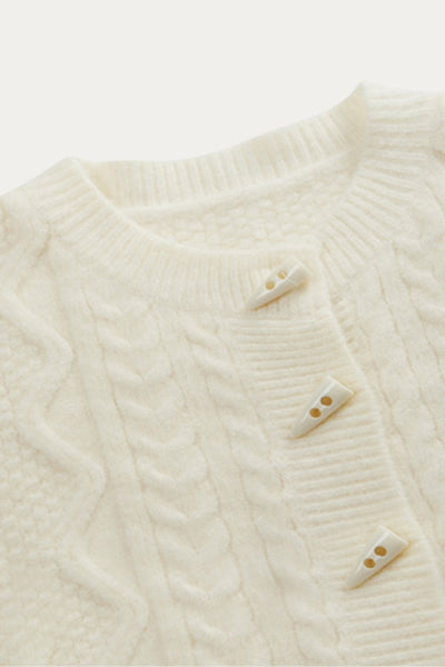cream-cable-knit-sweater-5
